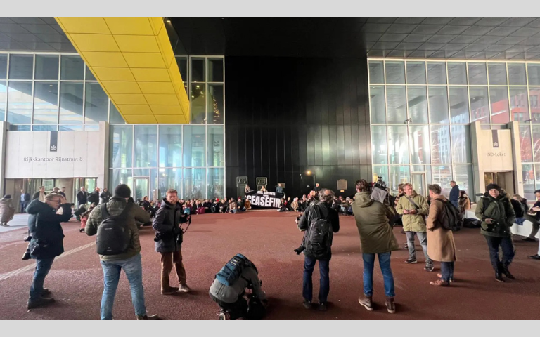 Geef ambtelijke meningsuiting en demonstratierecht eenduidige kaders